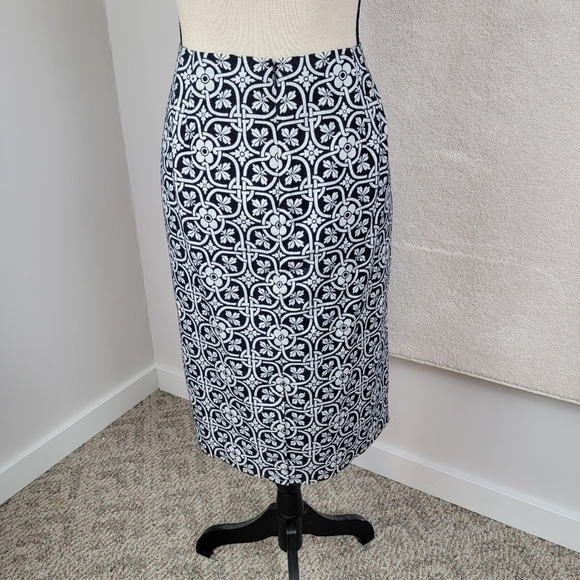 Talbots Navy/White Floral Print Pencil Skirt Sz 16 NEW - Picture 2 of 15